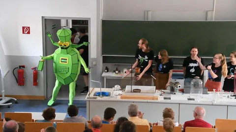 Elemonsters-Science-Show bei der Langen Nacht der Wissenschaften 2019 – Bild 1
